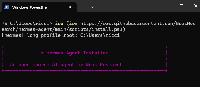 PowerShell con il comando di installazione e il banner di Hermes Agent Installer